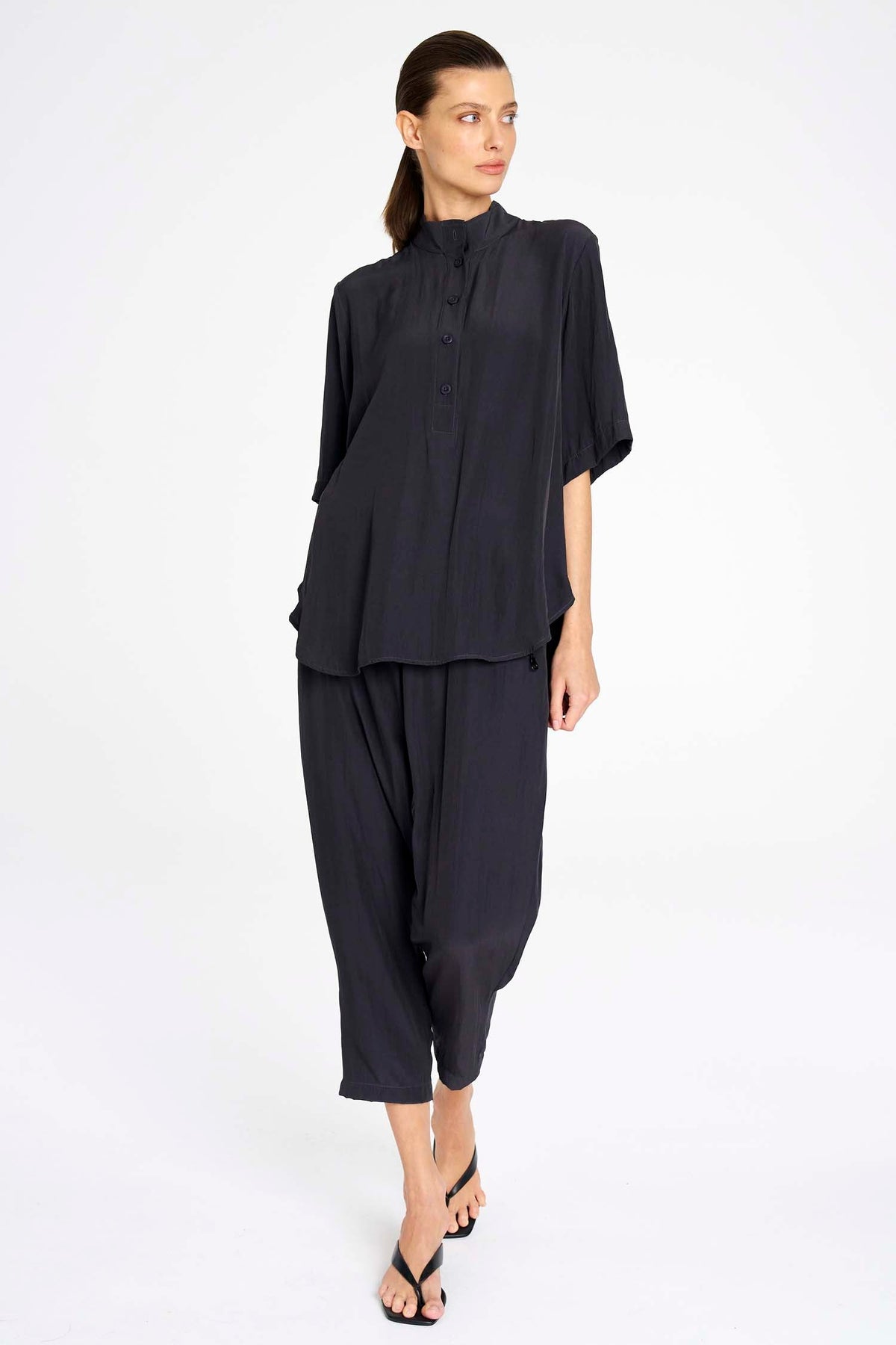 Soft Zip Pant in Navy