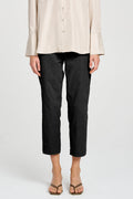 Tapered Flat Pant in Black