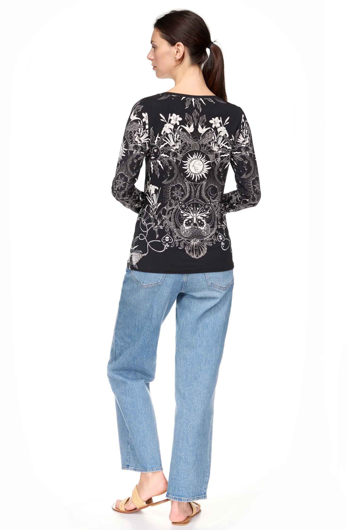 Janie Fav L/S Boat Neck Fitted Tee in Krysallis