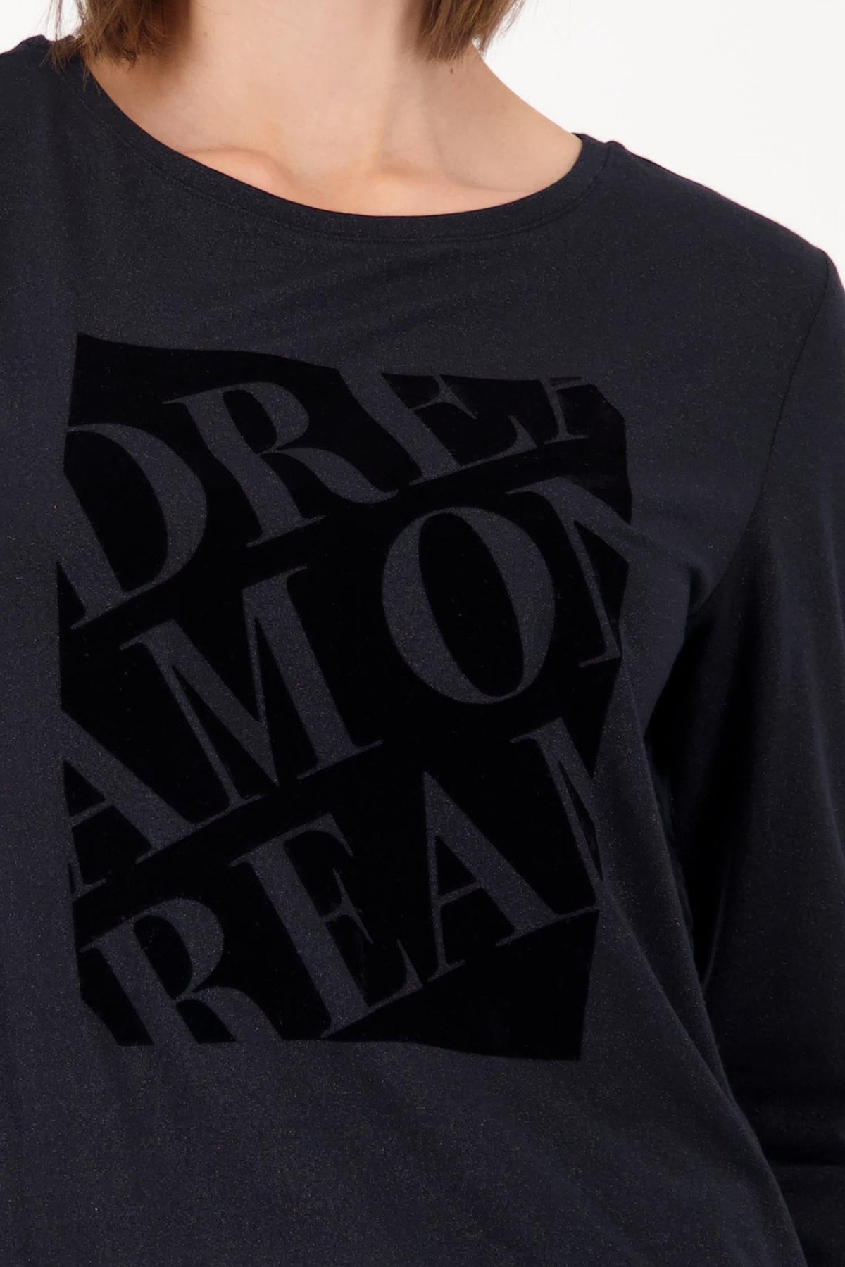 Round Neck T-Shirt in Black