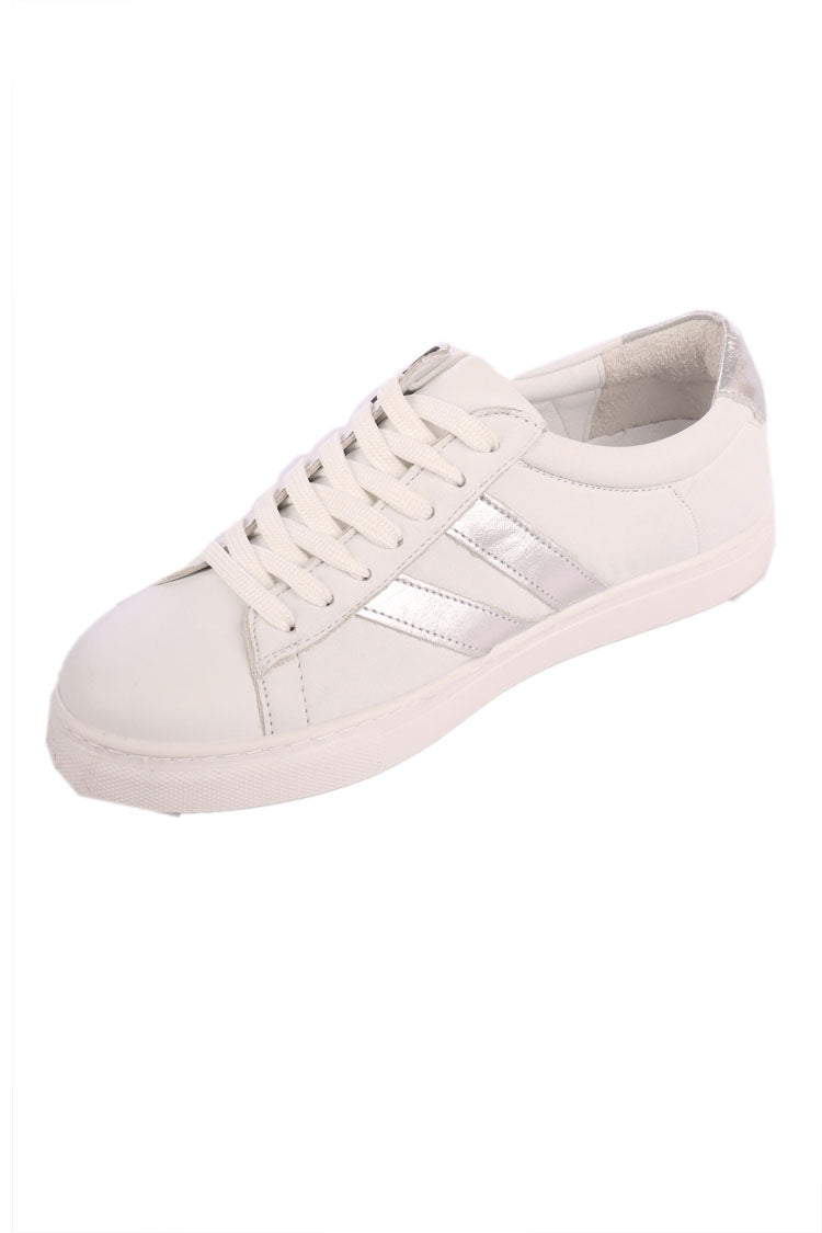 Ultimate Sneakers in White Silver