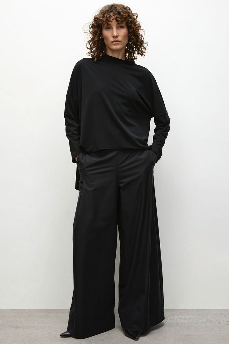 Vent Pant in Black