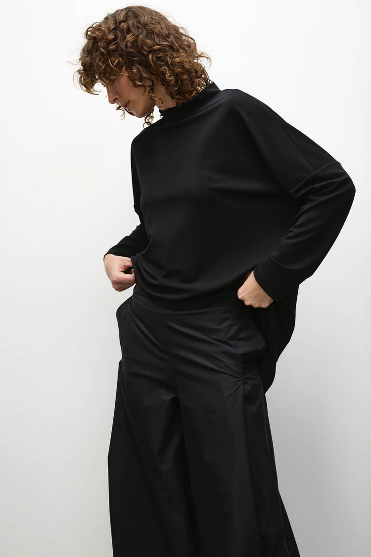 Vent Pant in Black